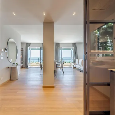 Dimora Mareblu 6, Emma 阿拉西奥