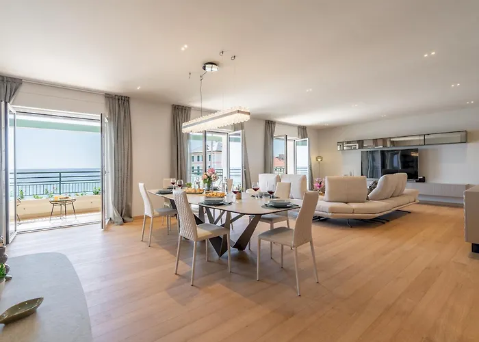 Dimora Mareblu 6, Emma Alassio